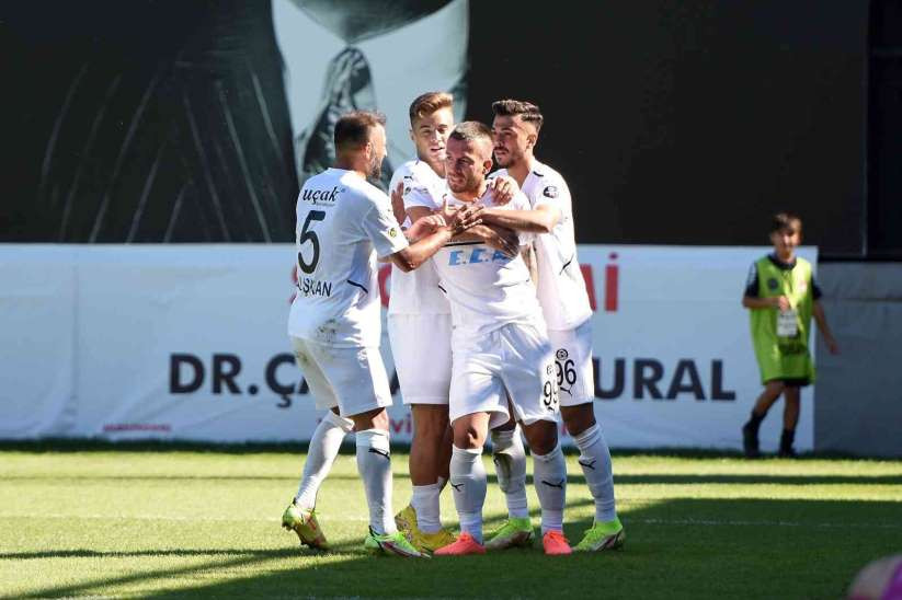 Manisa FK İzmir'de kazandı:3-1