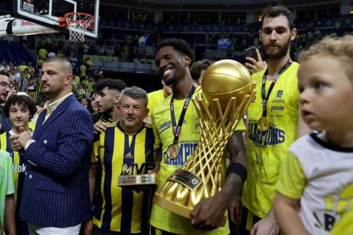Fenerbahçe Beko'nun şampiyonluk coşkusu