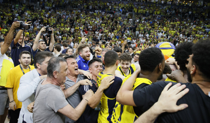 Fenerbahçe Beko'nun şampiyonluk coşkusu