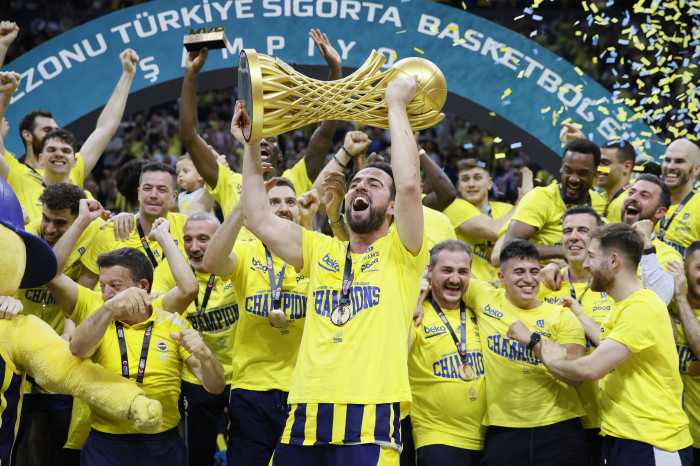 Fenerbahçe Beko'nun şampiyonluk coşkusu