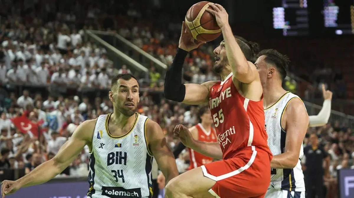 A Milli Basketbol Takımı, 5'te 5 yaptı:82-75