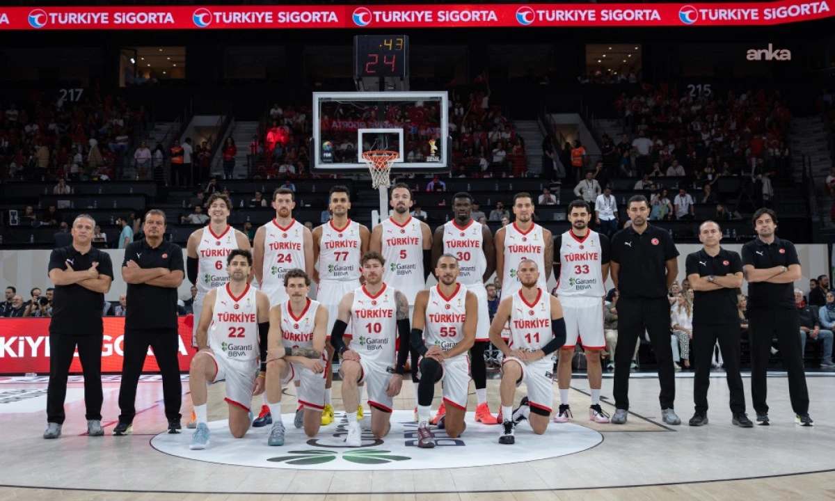 A Milli Erkek Basketbol Takımı farklı kazandı:94-66