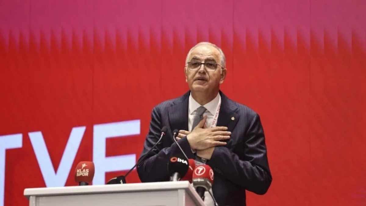 A Milli Kadın Voleybol Takımı'na yapılan eleştirilere yanıt