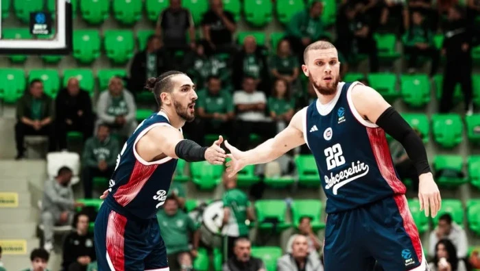 Bah&ccedil;eşehir Koleji  2'de 2 yaptı:101-60