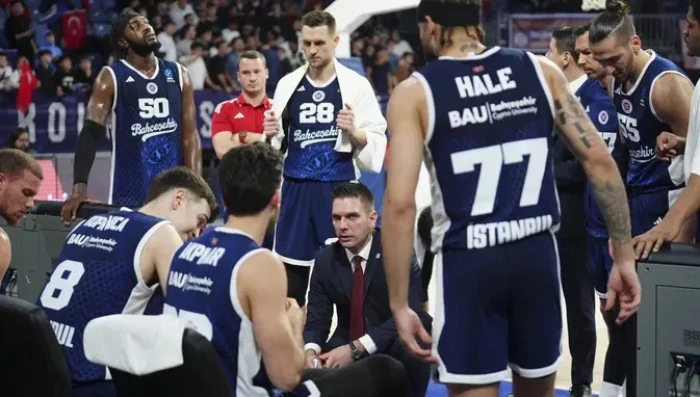 Bahçeşehir Koleji evinde kaybetti:85-100