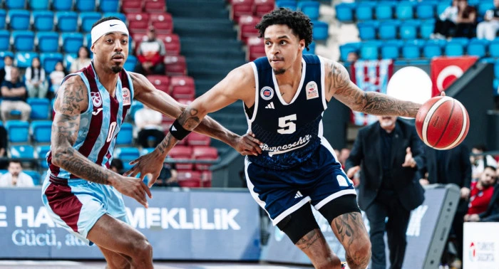  Bah&ccedil;eşehir Koleji yarı finalde:94-78