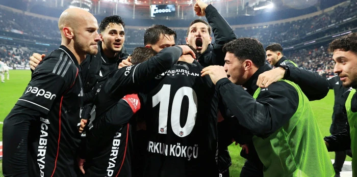 Beşiktaş, 10 kişiyle kazandı:2-1