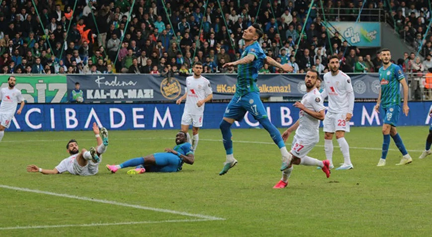 Çaykur Rizespor Süper Lig'de.. Altınordu 2.Lig'e düştü:0-0