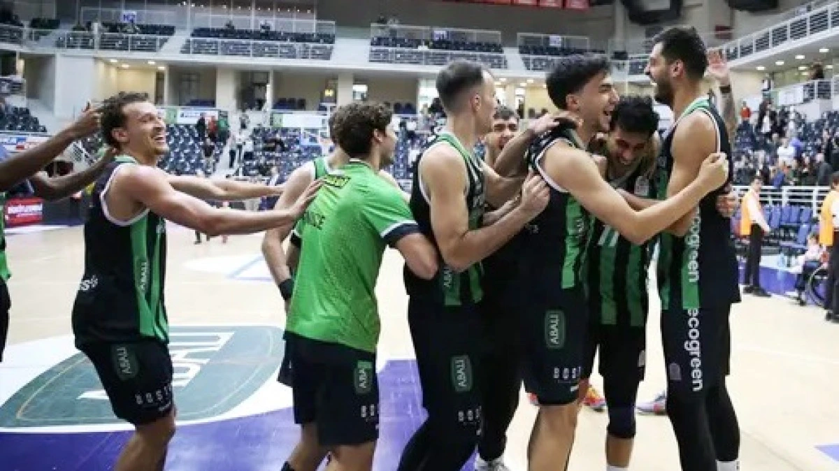 Denizli Basket, evinde kazandı:101-87