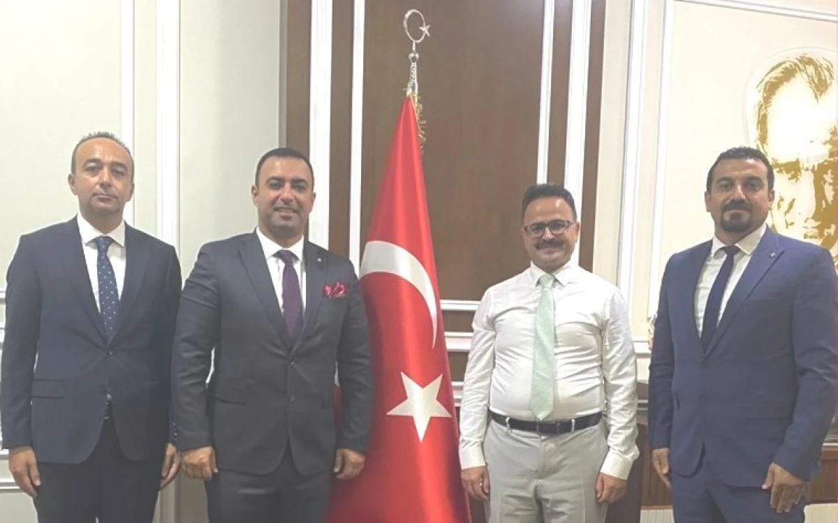 Eral Okulları’ndan Çukurova Kaymakamı Alkan'a ziyaret!