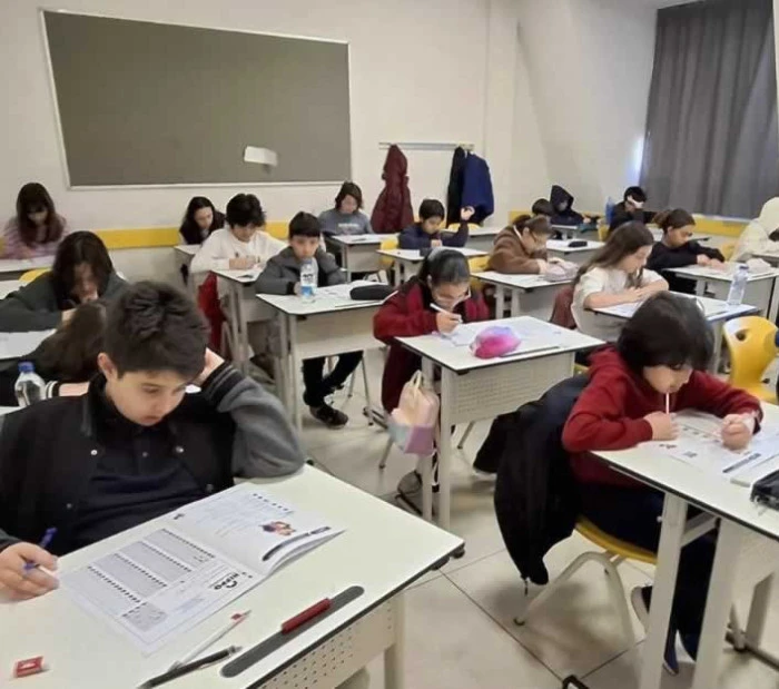 Eral&rsquo;da İngilizce Olimpiyatları Sınav Heyecanı