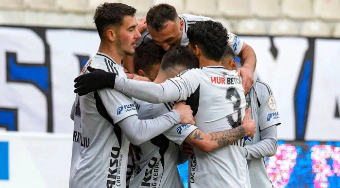 Erzurumspor FK zirveye yerleşti:3-0