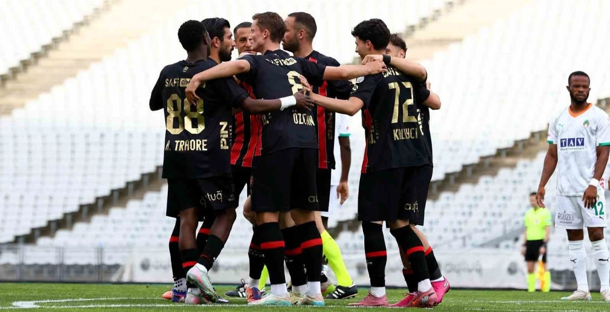 Fatih Karag&uuml;mr&uuml;k kazanarak veda etti:2-1