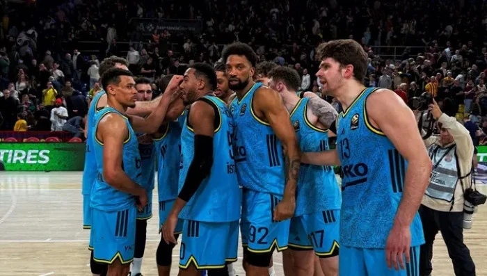  Fenerbah&ccedil;e Beko Barcelona'yı deplasmanda devirdi:82-78