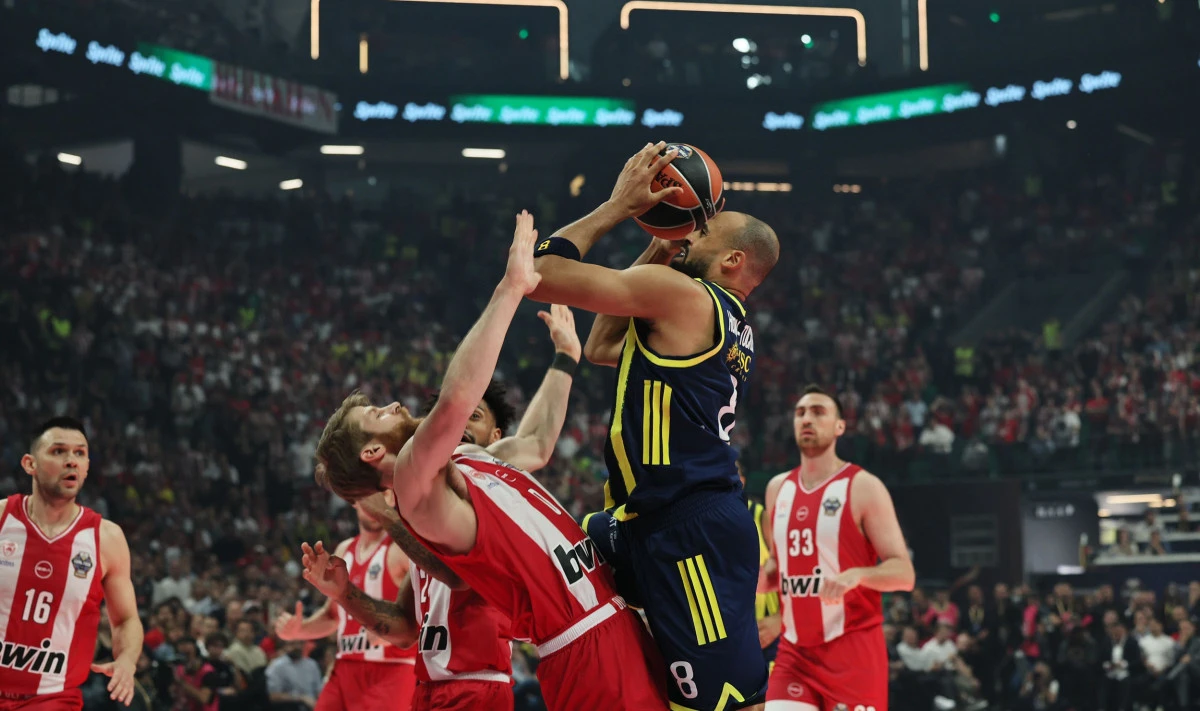  Fenerbah&ccedil;e Beko final şansını kaybetti:61-79