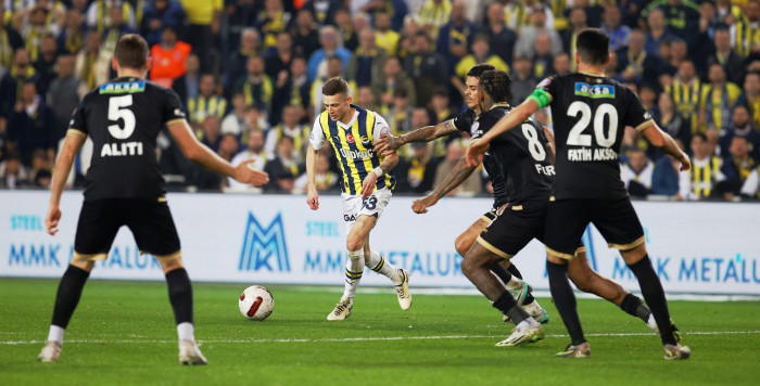 Fenerbahçe evinde yara aldı:2-2