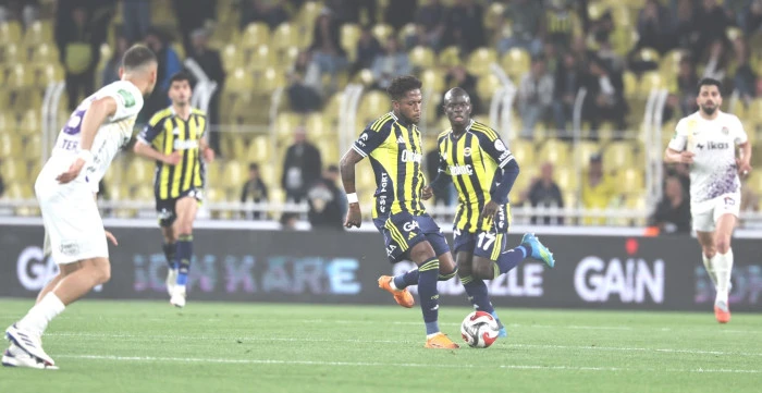 Fenerbah&ccedil;e ile Ey&uuml;pspor yenişemedi:3-3