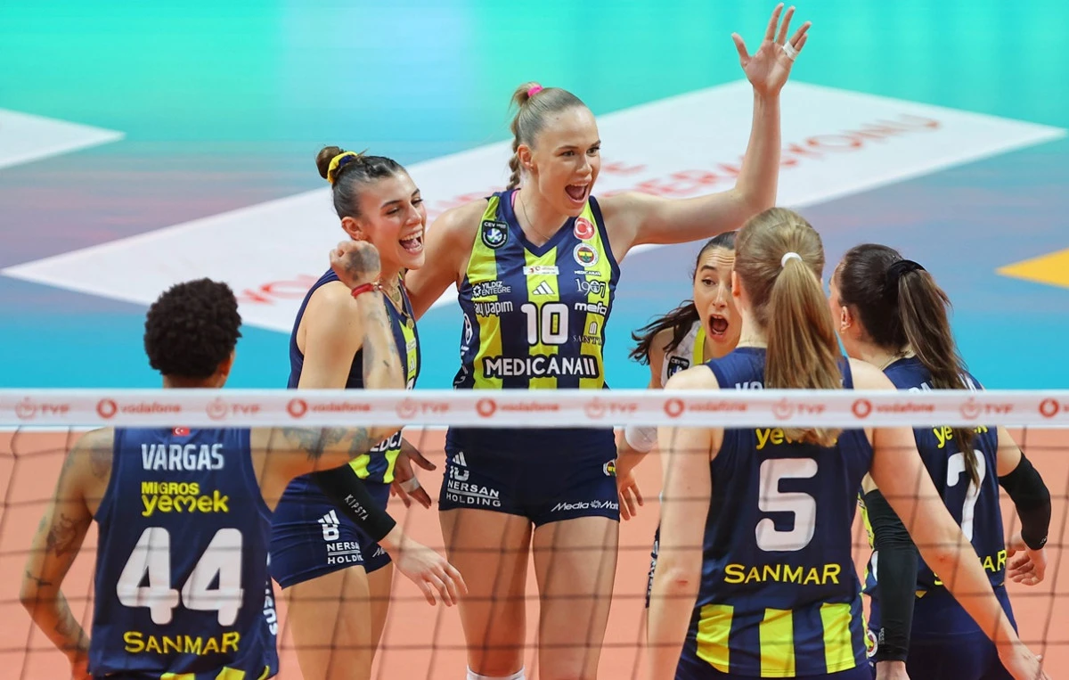  Fenerbah&ccedil;e Medicana seride durumu eşitledi:3-1