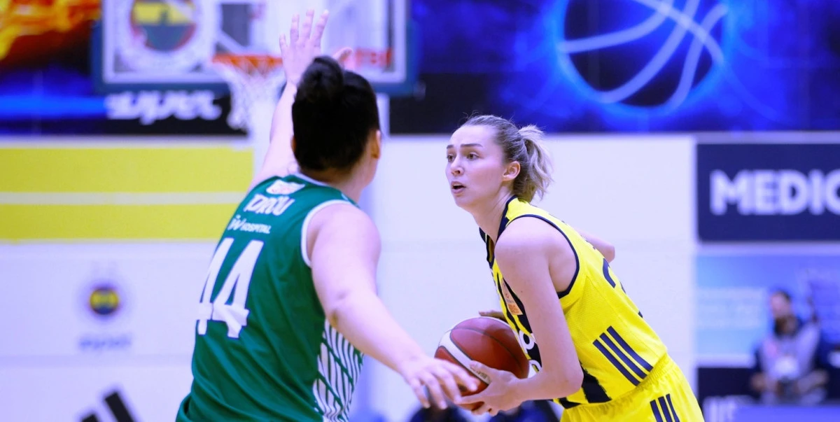 Fenerbah&ccedil;e Opet D&ouml;rtl&uuml; Final'de:109-56