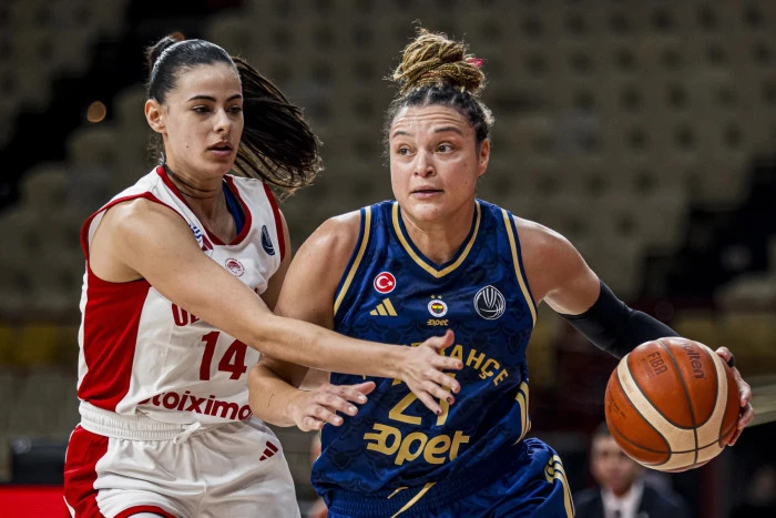 Fenerbahçe Opet namağlup lider tamamladı:99-47