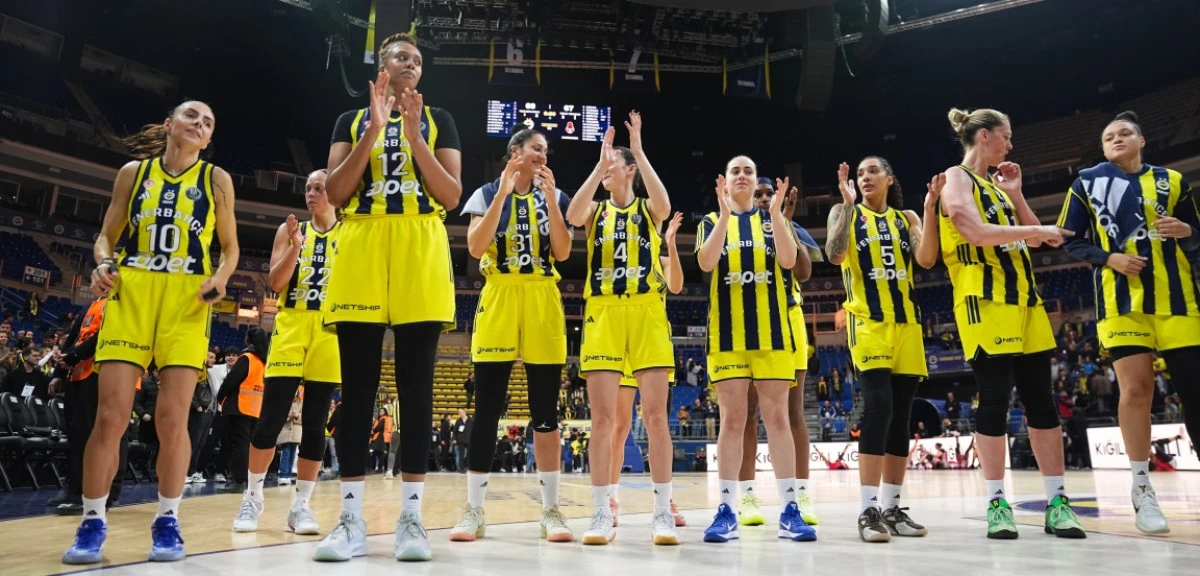 Fenerbah&ccedil;e Opet sahasında kazandı:69-67