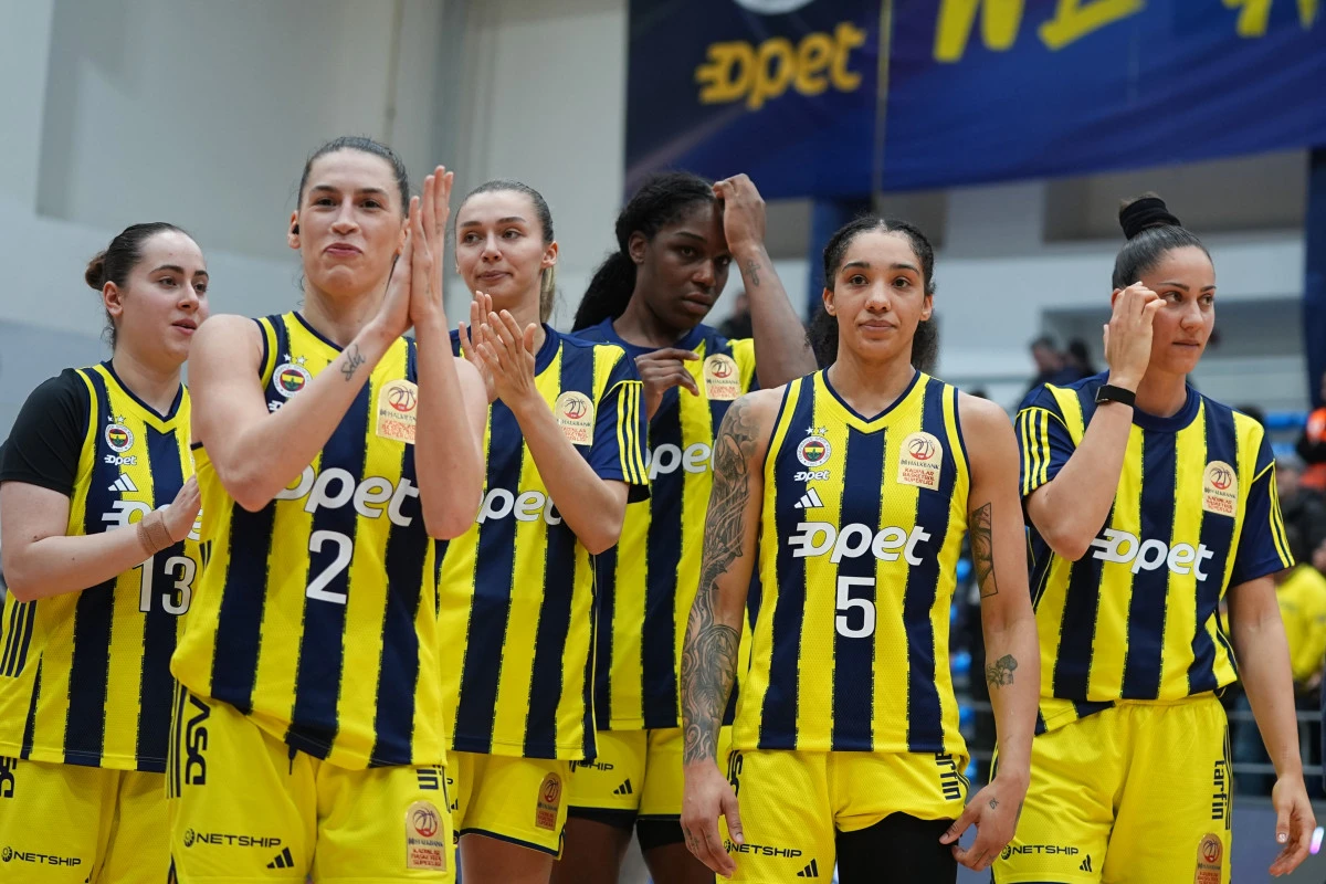 Fenerbah&ccedil;e Opet şampiyonluğa &ccedil;ok yakın:77-75