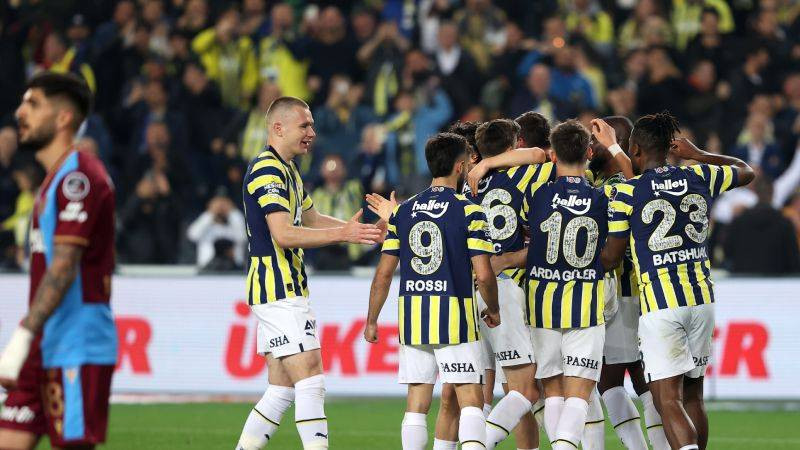 Fenerbahçe zirveden kopmadı:3-1