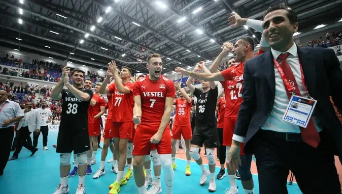  Filenin Efeleri EuroVolley biletini aldı:3-2