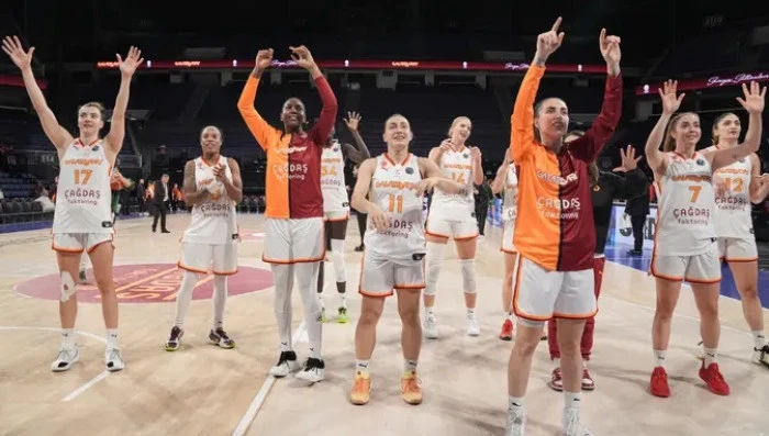 Galatasaray  50 sayılık farkla galip:104-54