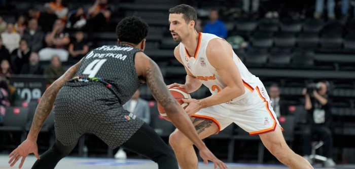  Galatasaray farklı kazandı:90-61