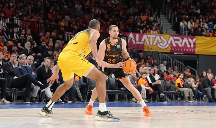 Galatasaray seriyi eşitledi:64-62