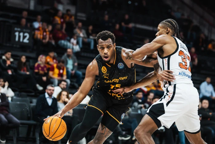 Galatasaray, son saniyede kaybetti:79-80