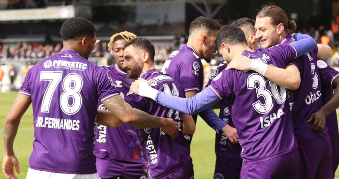 Ke&ccedil;i&ouml;reng&uuml;c&uuml; evinde galip:3-1