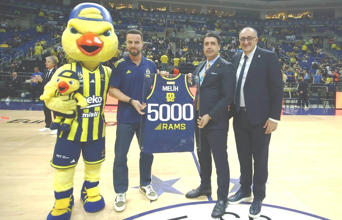 Melih Mahmutoğlu'na 