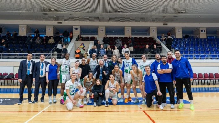 Nesibe Aydın farklı kazandı:92-67