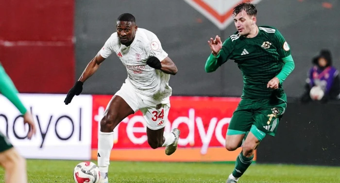 Pendikspor ile  Esenler Erokspor yenişemedi:0-0