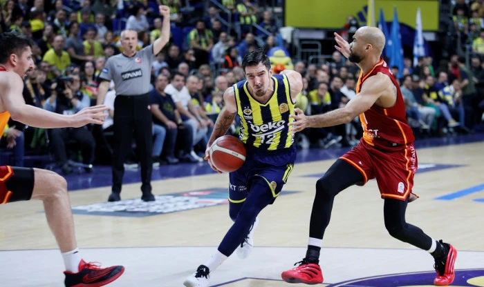 Potadaki derbide kazanan Fenerbah&ccedil;e Beko:79-77