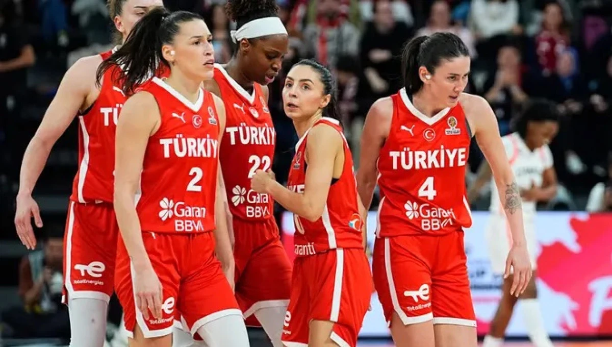 Potanın Perileri galibiyetle başladı:71-69