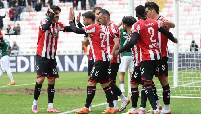  Sivasspor, evinde kazandı:1-0