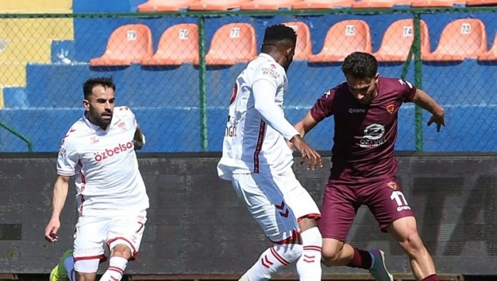 Sivasspor son nefeste 3 puanı kaptı:2-1