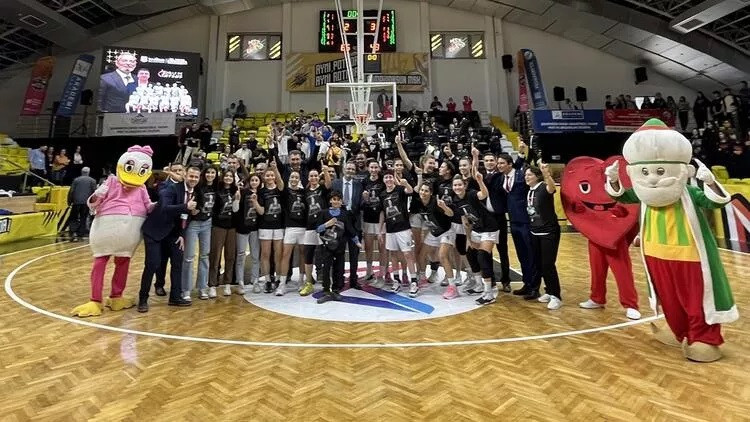 Tarsus Belediyesi Kadın Basketbol Takımı, Süper Lig'e yükseldi