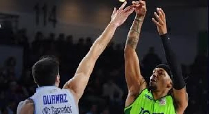 T&uuml;rk Telekom evinde kazandı:95-78