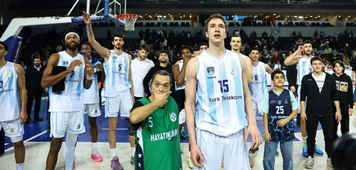 T&uuml;rk Telekom finale g&ouml;z kırptı:99-71