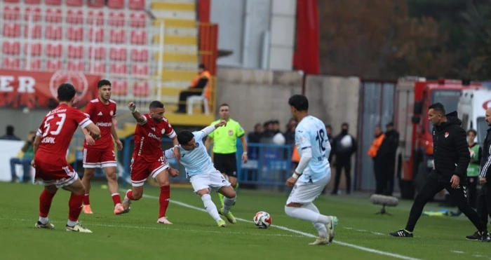 &Uuml;mraniyespor'dan gol şov:5-0