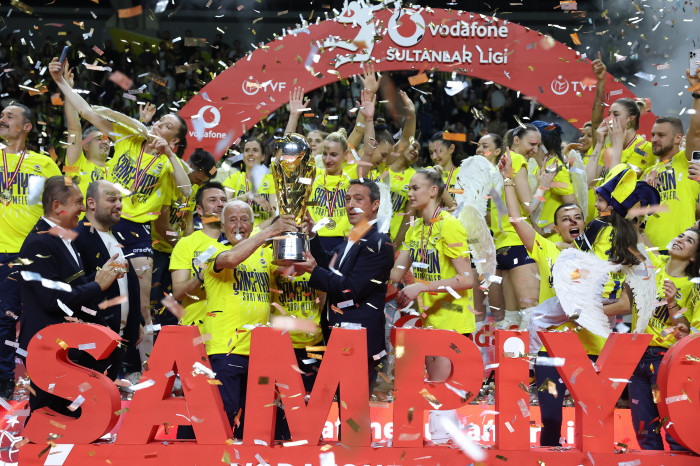 Üst Üste 2.kez Şampiyon Fenerbahçe Opet